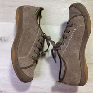 Eddie Bauer Women’s Leather Lace Up Sneakers Henderson Pine Suede Brown Size 10